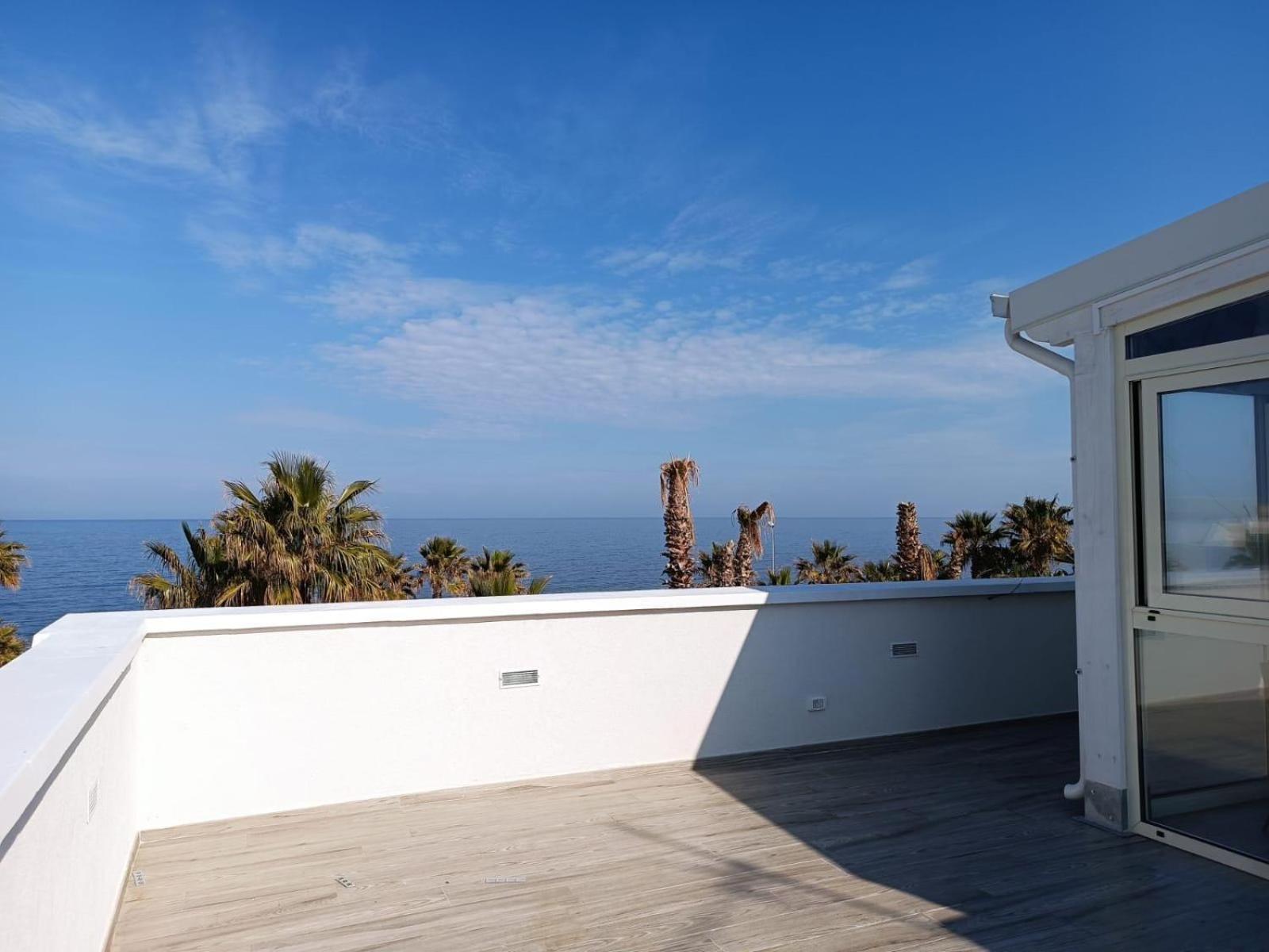 Casa Al Mare Luxury Bed & Breakfast Бари Екстериор снимка